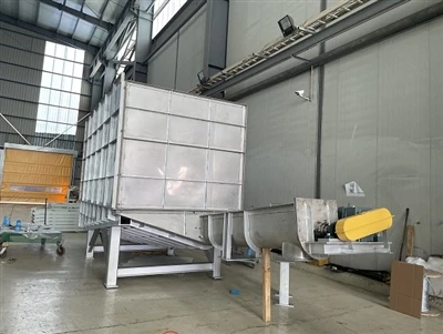 Powder screw conveyor